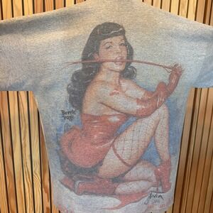 Vintage Y2K Olivia Bettie Page Don't Tread On Me XL Back Print Tee